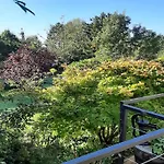 In With Terrace, Garden Prázdninový dům