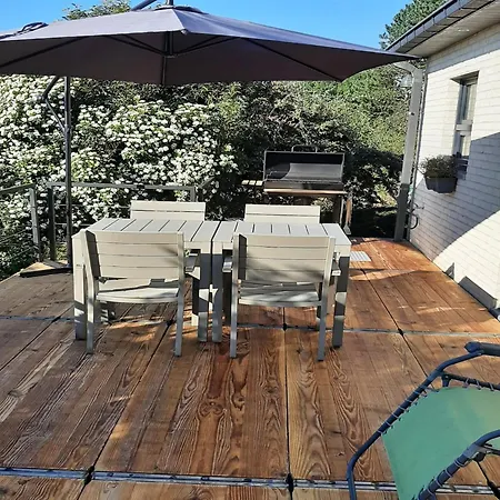 In With Terrace Garden Barbecue Σπίτι διακοπών