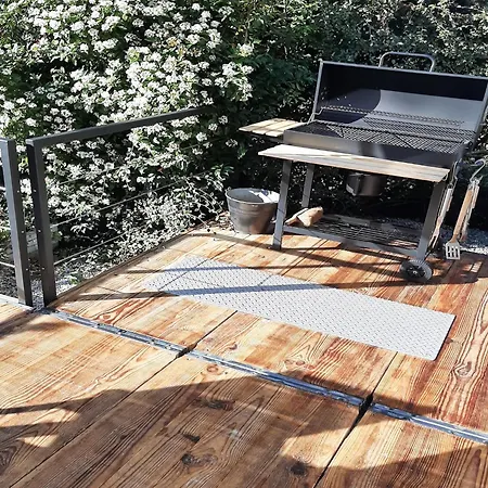 In With Terrace, Garden 別荘 デュルビュイ